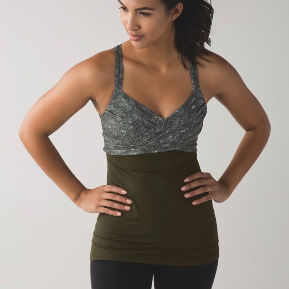 Lululemon Wrap It Up Tank Jazzy White Gator Green